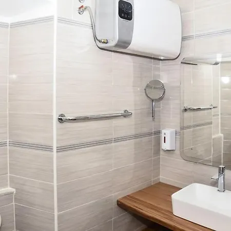 Tina 4* Gradinje