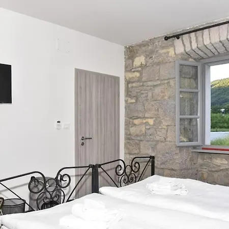 Hotel Tina